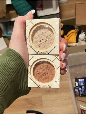 Beauty Bakerie Snackaroon Highlighter Duo - Champagne & Peachy Bronze